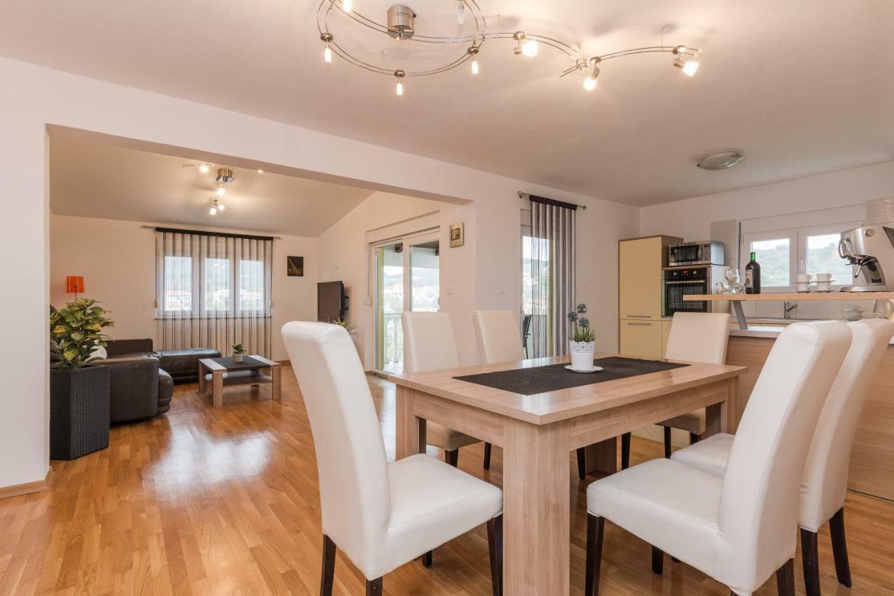 Apartment Natalie Sea View With 3 Bedrooms And Everything Is Air-Conditioned 살리 외부 사진