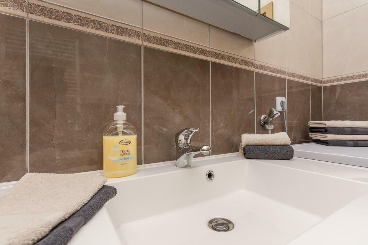 Apartment Natalie Sea View With 3 Bedrooms And Everything Is Air-Conditioned 살리 외부 사진