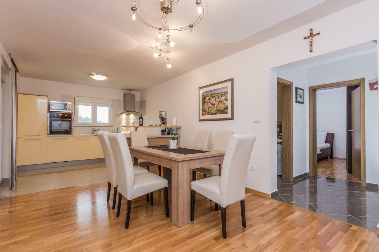 Apartment Natalie Sea View With 3 Bedrooms And Everything Is Air-Conditioned 살리 외부 사진